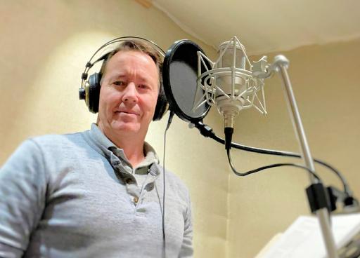 Old-school crooner Frank Lamphere in the recording studio